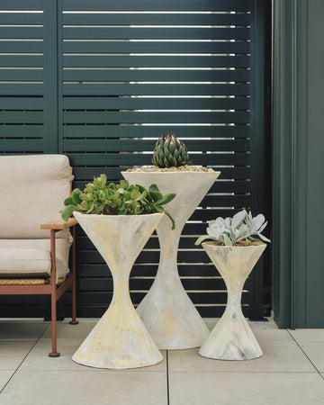 kaolin concrete planter