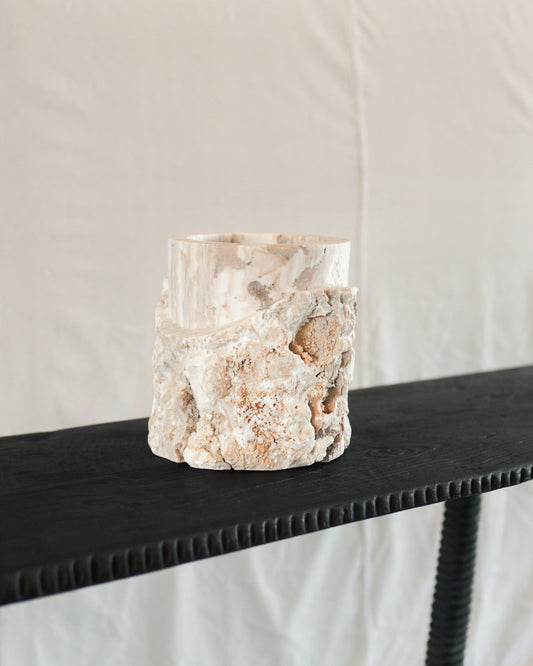 husk onyx vase no. 01