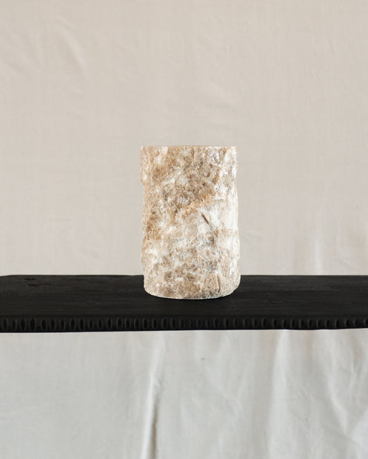 husk onyx vase no. 03