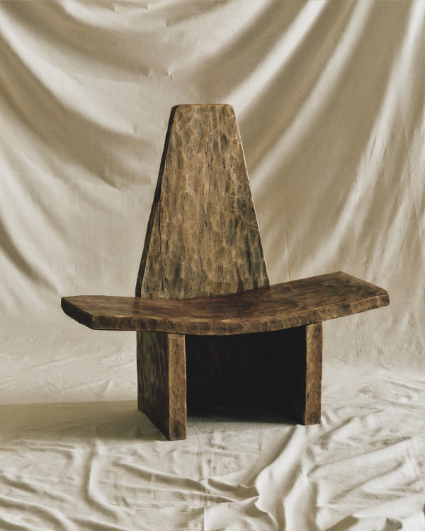 SCULPTURAL CHAIR