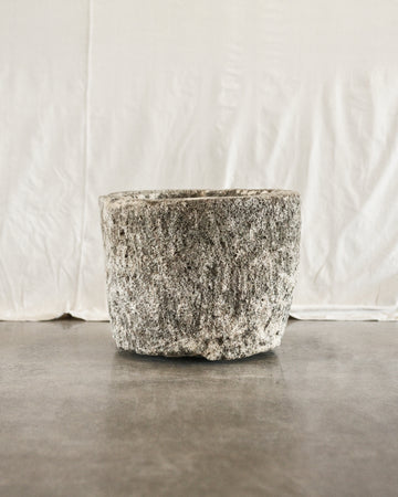round limestone trough no. 01