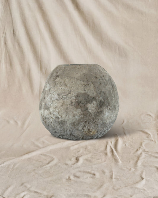 round limestone trough no. 04